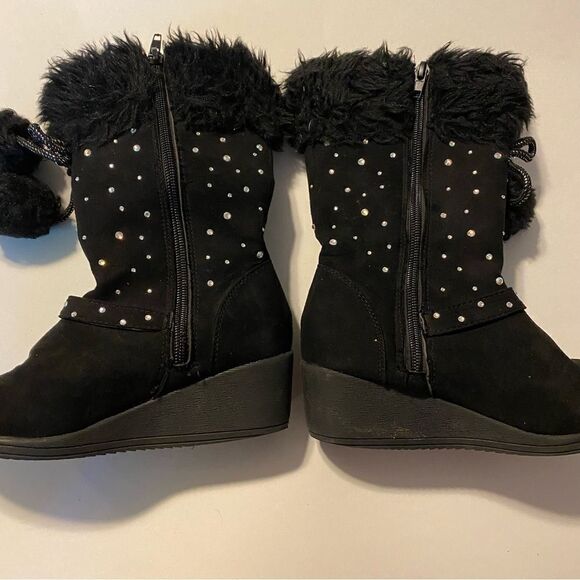 Piper black tall Rachelle Girls Wedge Boots faux suede fur  rhinestone pop pom 2 - Picture 5 of 9
